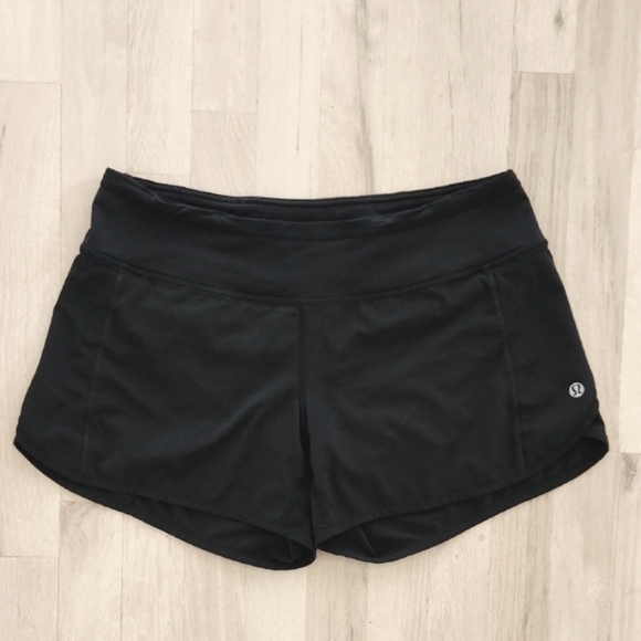 lululemon athletica Women's Speed Up Low Rise 4" Lined Black Shorts Size 6 - Picture 4 of 11